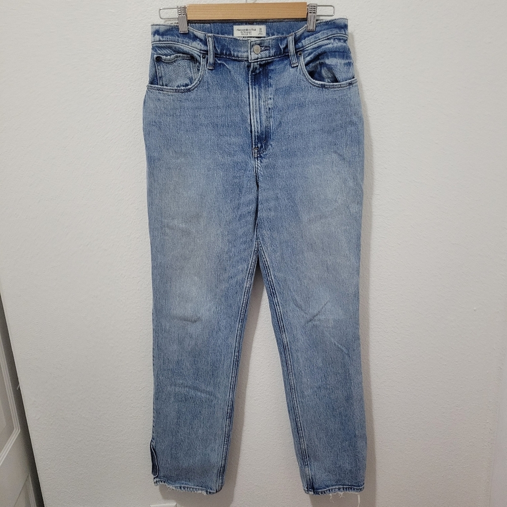 Abercrombie And Fitch 90s Straight Ultra High Rise Curve Love Split Hem Size 30 - Picture 2 of 8